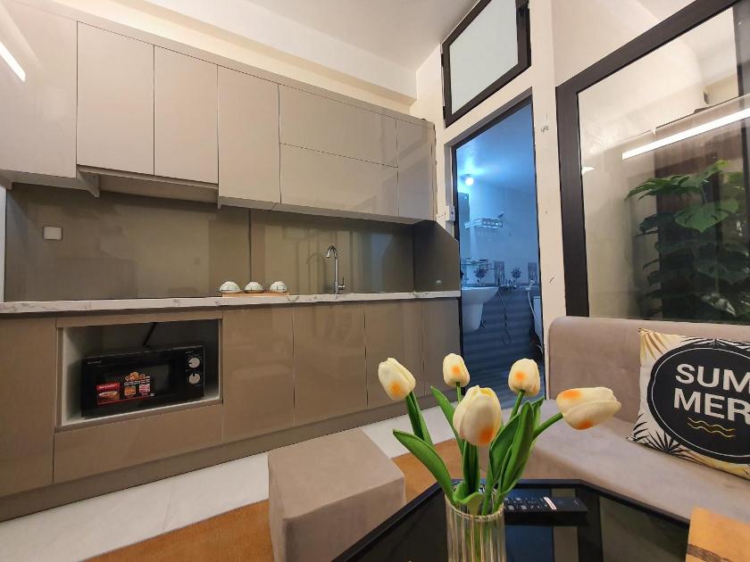 Phòng Deluxe (2 Người lớn + 1 Trẻ em)