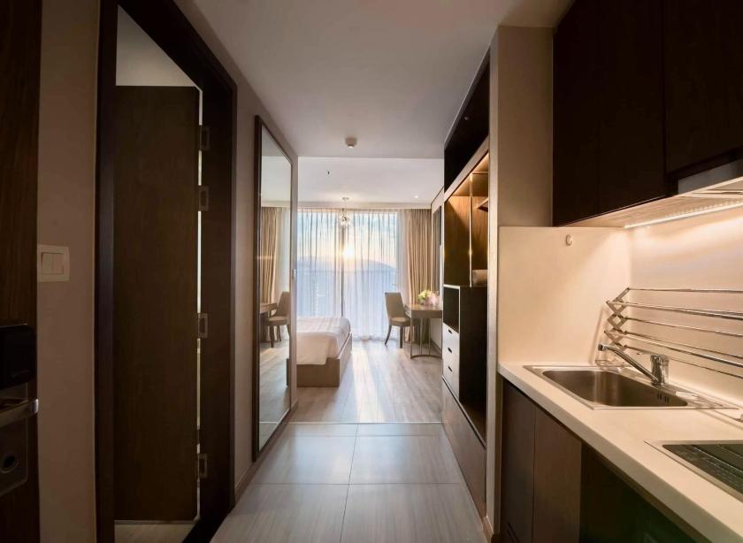 Phòng Deluxe Giường Đôi Có Ban Công