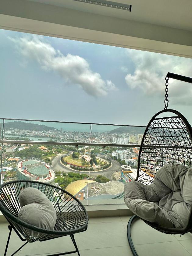 Căn hộ 2 phòng ngủ nhìn ra cảnh thành phố