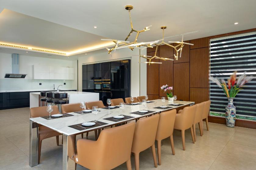 Biệt Thự - Trước Biển