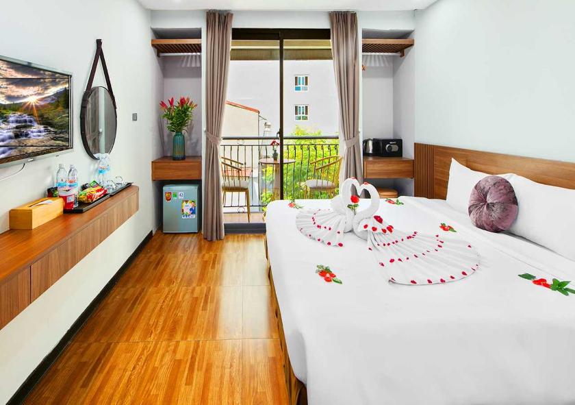 Phòng Deluxe Giường Đôi/2 Giường Đơn Có Ban Công