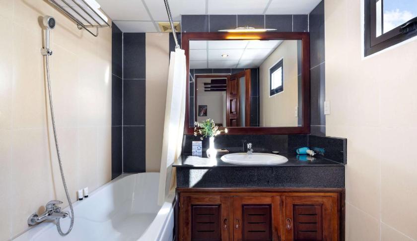 Phòng 3 Người Nhìn Ra Thành Phố Phòng 3 Người Nhìn Ra Thành Phố