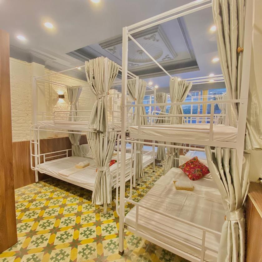 Giường Trong Phòng Ngủ Tập Thể 10 Giường Cho Cả Nam Lẫn Nữ