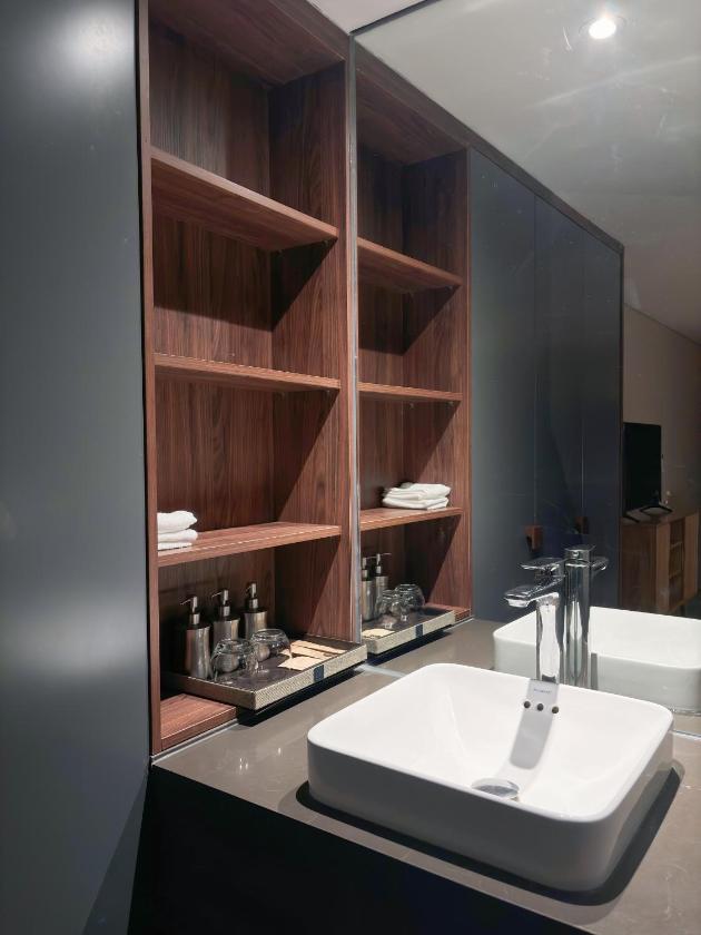 Căn Hộ 1 Phòng Ngủ Nhìn Ra Hồ Nước