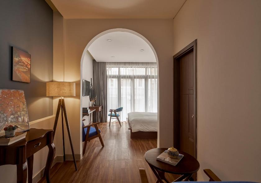 Suite Junior Có Ban Công Và Dịch Vụ Giặt Là Miễn Phí