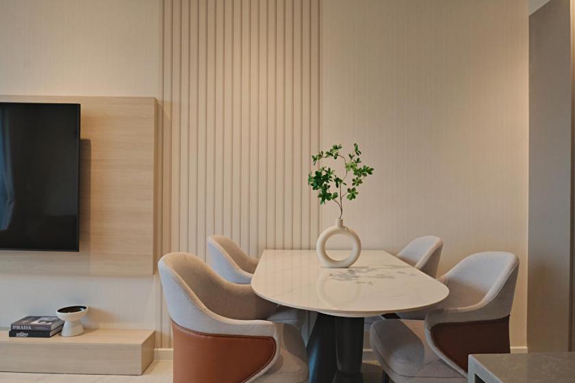 Căn Hộ 2 Phòng Ngủ Nhìn Ra Sông