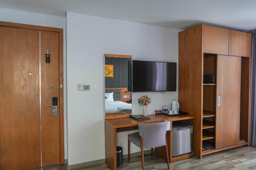 Phòng Deluxe Có Giường Cỡ King Nhìn Ra Thành Phố