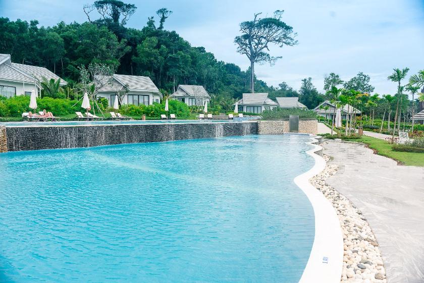 Biệt Thự Luxury Bên Hồ Bơi Biệt Thự Luxury Bên Hồ Bơi