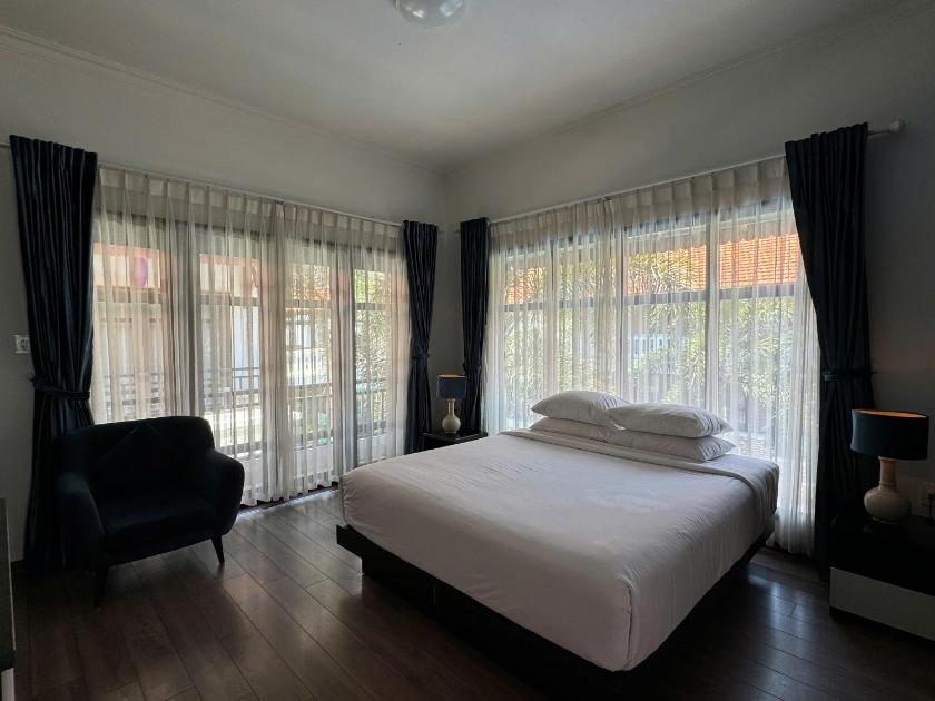 Suite Nhìn ra Hồ bơi