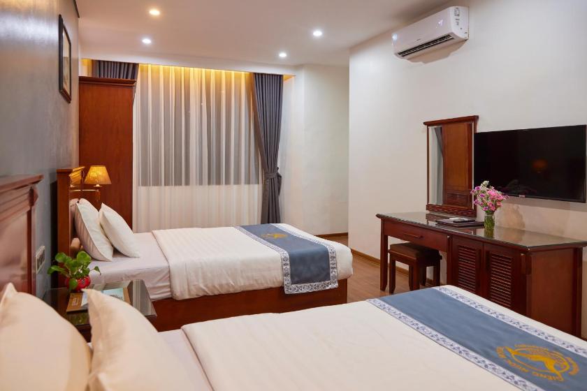 Phòng 3 Người Nhìn Ra Biển