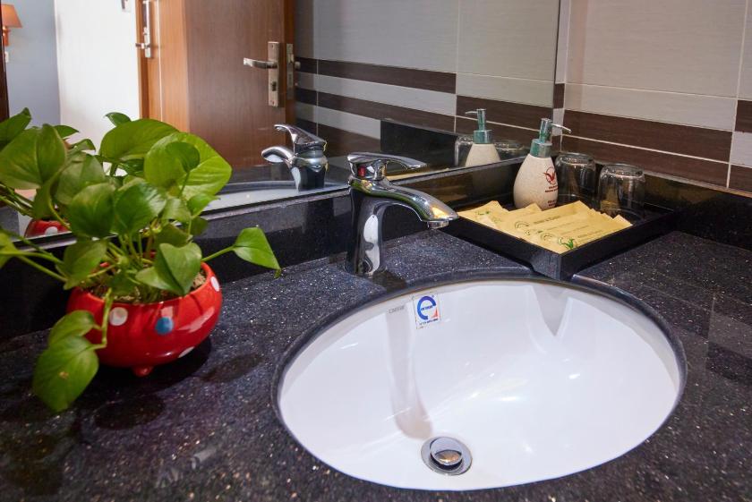 Phòng 3 Người Nhìn Ra Biển