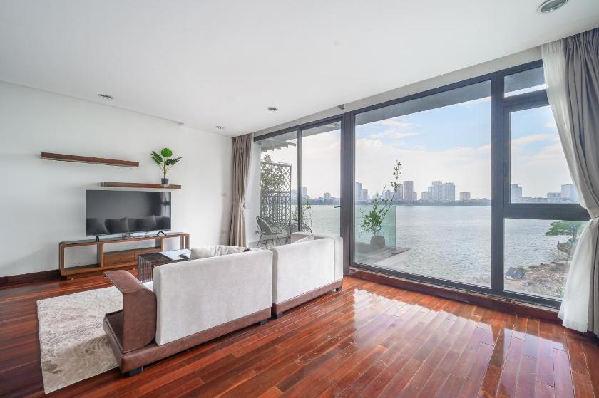 Căn Hộ Nhìn Ra Vườn