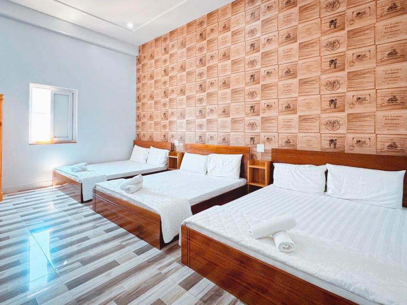 Phòng Ngủ Tập Thể 6 Giường Cho Cả Nam Và Nữ