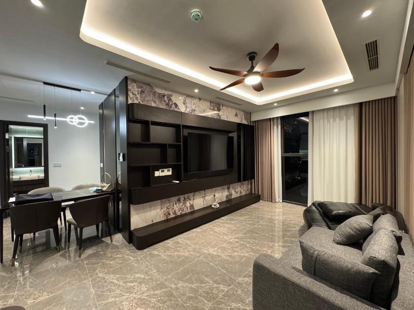 Căn hộ 2 phòng ngủ nhìn ra hồ nước