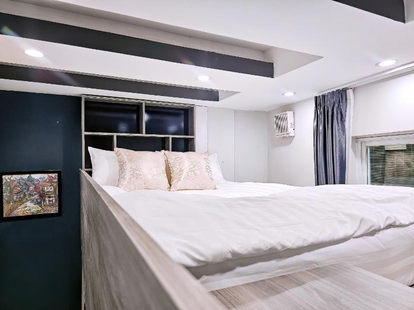 Studio Có Giường Cỡ King Và Giường Sofa