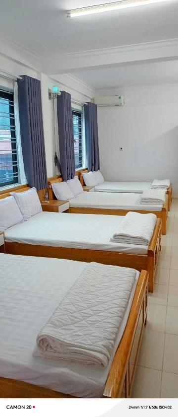 Phòng Ngủ Tập Thể 4 Giường Cho Cả Nam Và Nữ 