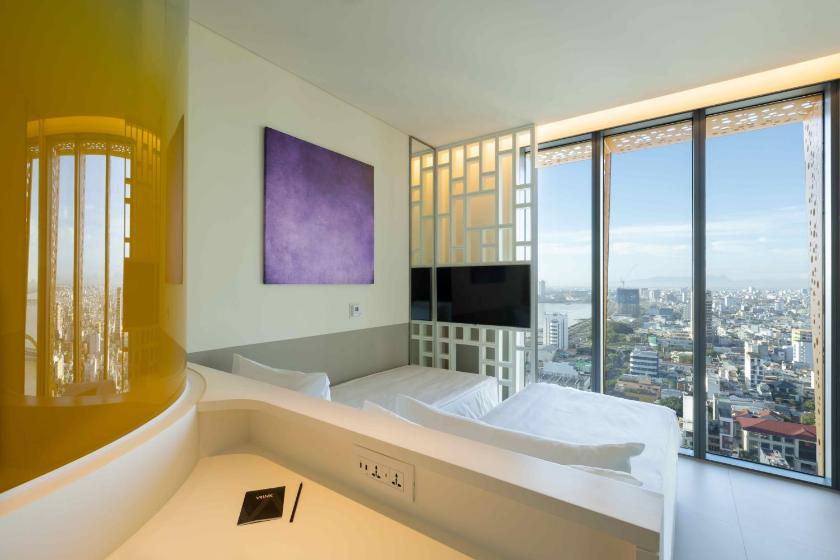 Phòng Premier 2 Giường Đơn Nhìn Ra Thành Phố