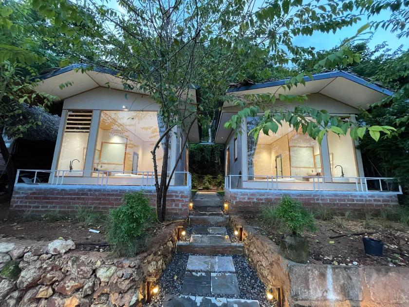 Phòng Deluxe Giường Đôi Có Bồn Tắm