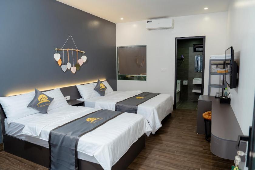 Phòng Deluxe Giường Đôi/2 Giường Đơn Nhìn Ra Hồ Bơi