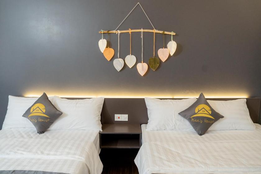 Phòng Deluxe Giường Đôi/2 Giường Đơn Nhìn Ra Hồ Bơi