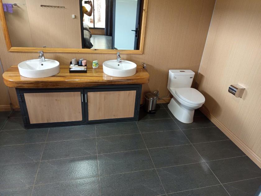 Phòng 4 Người Có Phòng Tắm Riêng