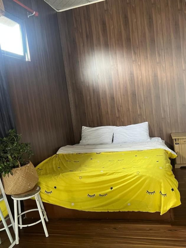 Phòng gia đình với phòng tắm riêng. Phòng gia đình với phòng tắm riêng.