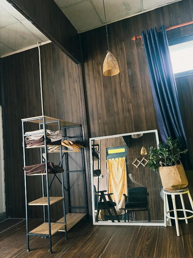 Phòng gia đình với phòng tắm riêng. Phòng gia đình với phòng tắm riêng.