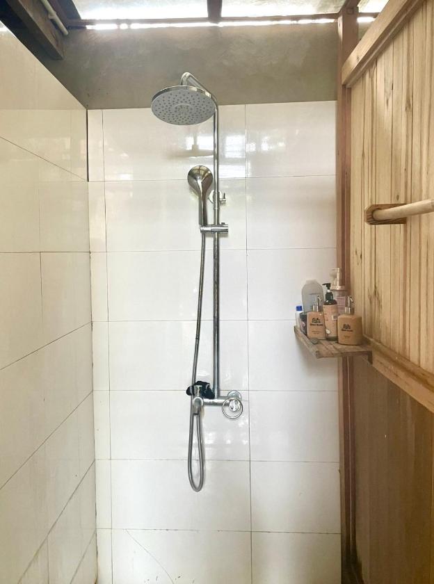 Phòng Ngủ Tập Thể 6 Giường Cho Cả Nam Và Nữ