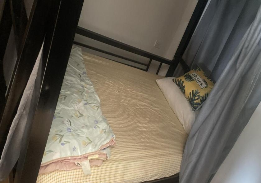 Giường Trong Phòng Nghỉ Tập Thể 8 Giường Cho Cả Nam Và Nữ Giường Trong Phòng Nghỉ Tập Thể 8 Giường Cho Cả Nam Và Nữ