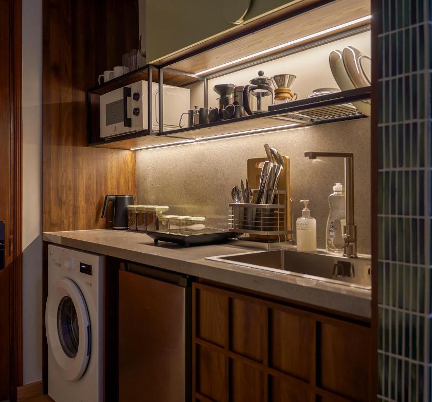 Studio Có Giường Cỡ Queen