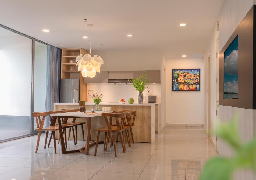 Biệt Thự Nhìn Ra Vườn