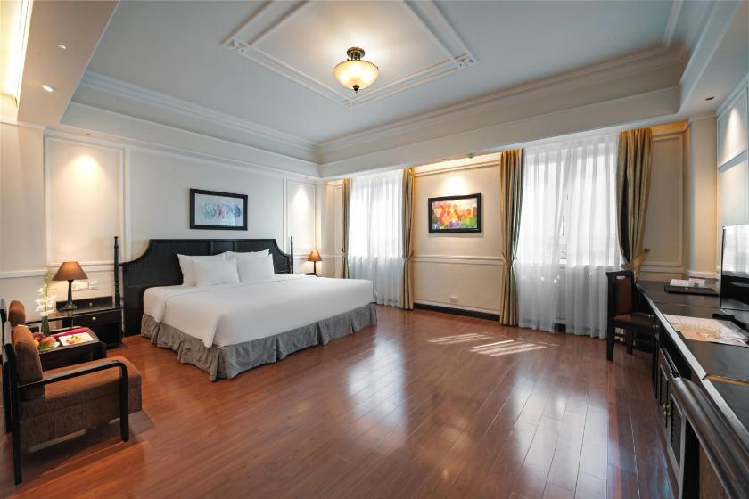 Phòng Deluxe Giường Đôi (Cánh Pháp)