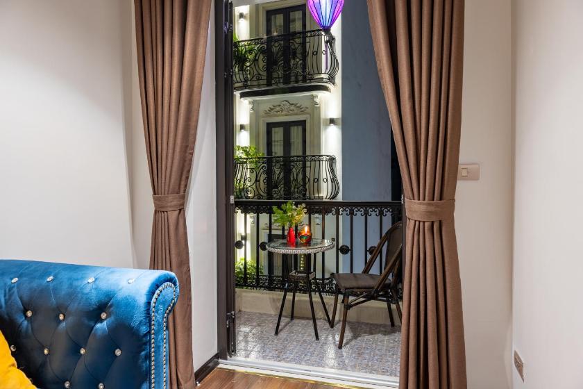 Suite Gia Đình Có Ban Công