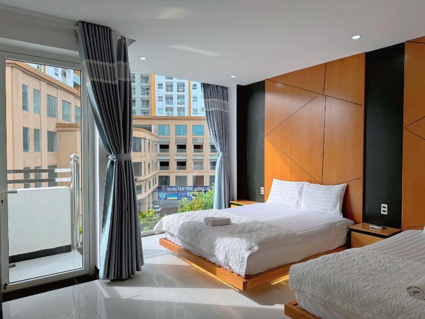 Suite Gia Đình Có Ban Công Suite Gia Đình Có Ban Công