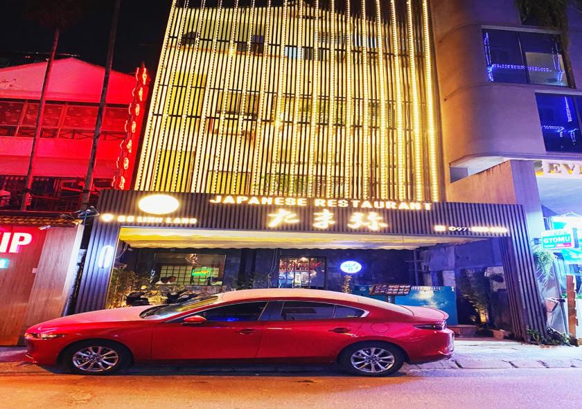 Phòng Có Giường Cỡ King Với Ban Công