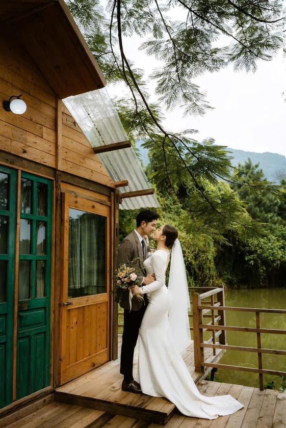 Bungalow - Nhìn Ra Mặt Nước 