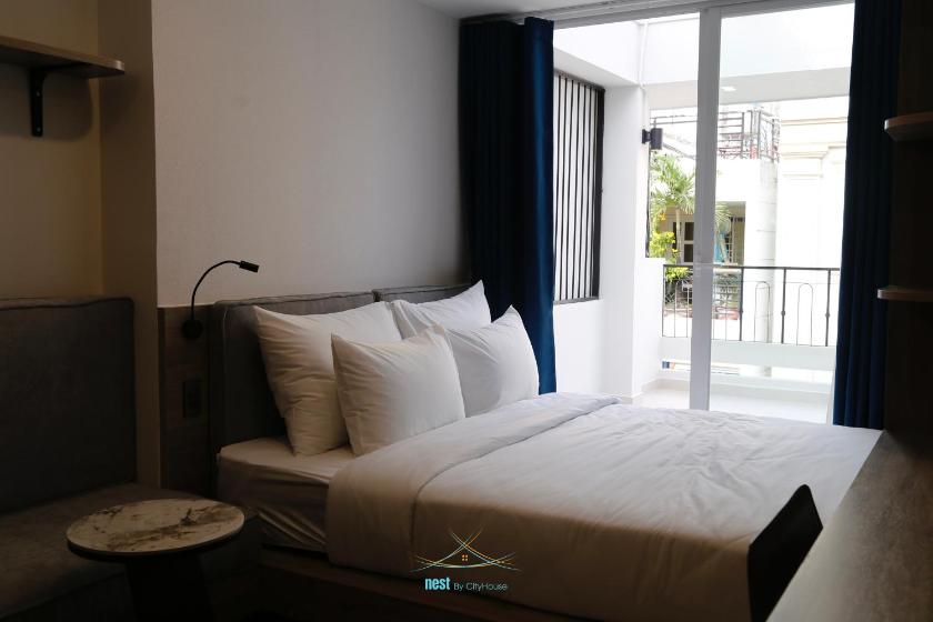 Phòng Deluxe Giường Đôi Có Ban Công