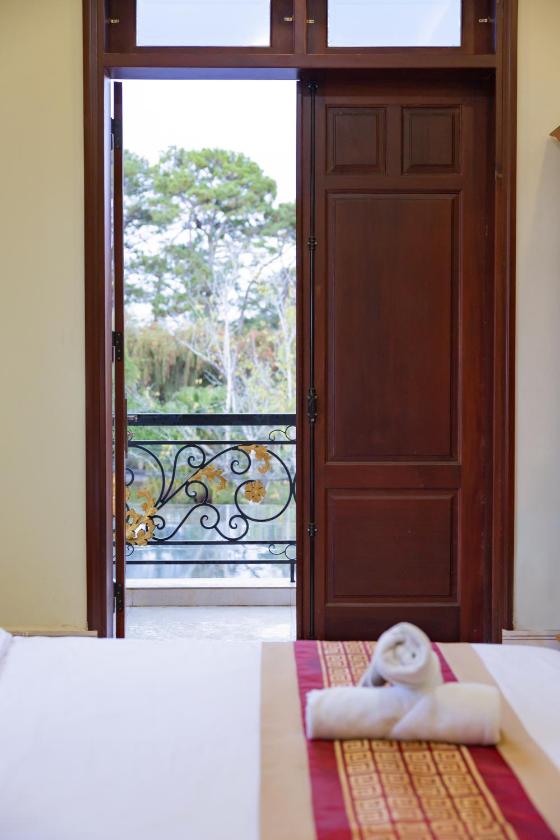 Phòng Deluxe Giường Đôi Có Ban Công Phòng Deluxe Giường Đôi Có Ban Công