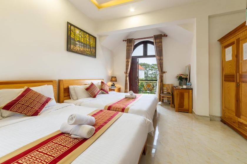 Suite Gia Đình Có Ban Công Suite Gia Đình Có Ban Công