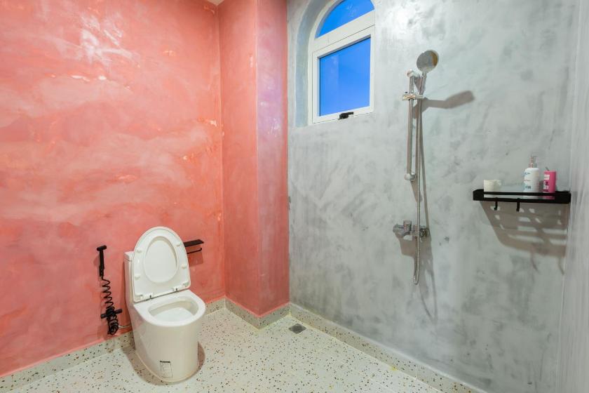 Phòng 4 Người Nhìn Ra Biển