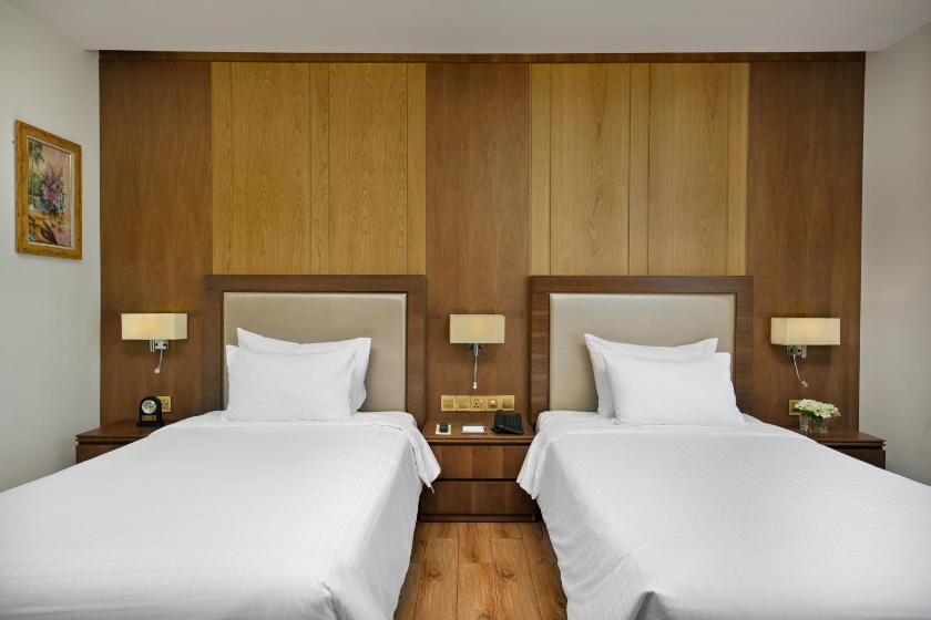 Phòng Deluxe 2 Giường Đơn Nhìn Ra Một Góc Biển