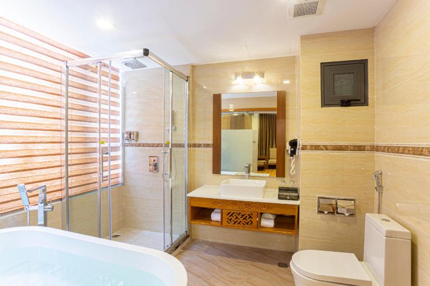 Suite Sea View with Bathtub