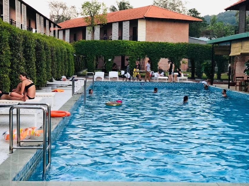 Phòng 3 Người Nhìn Ra Hồ Bơi Phòng 3 Người Nhìn Ra Hồ Bơi