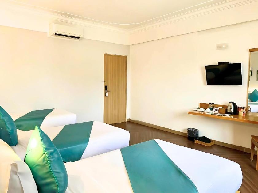 Phòng Gia Đình Có Cửa Sổ  Phòng Gia Đình Có Cửa Sổ