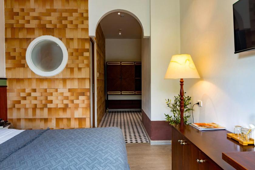 Phòng Có Giường Cỡ Queen Với Ban Công Phòng Có Giường Cỡ Queen Với Ban Công