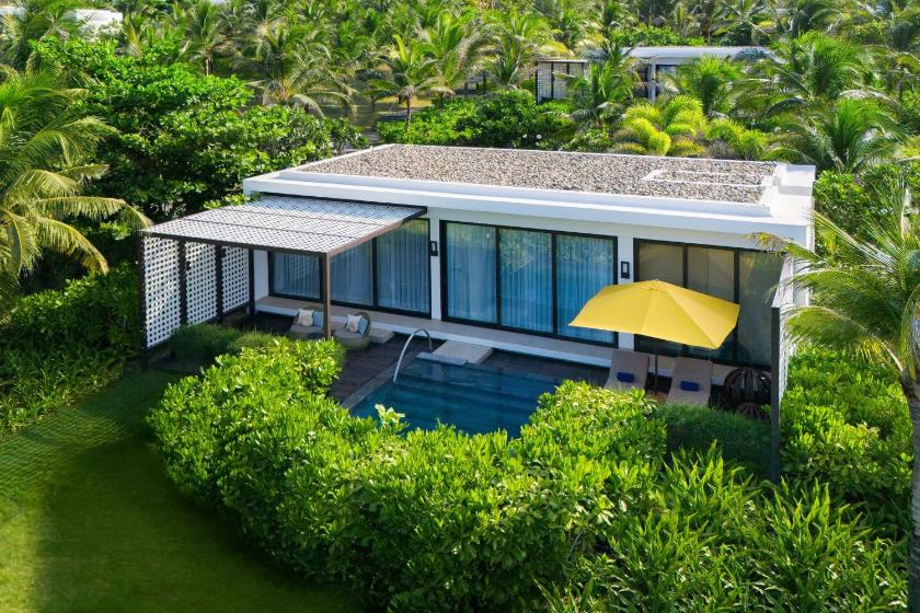 One-Bedroom Villa with Private Pool and Resort View