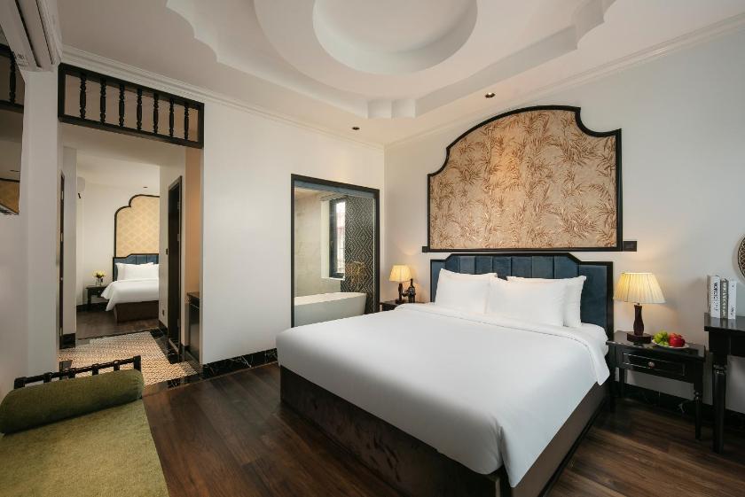 Suite Gia Đình Deluxe