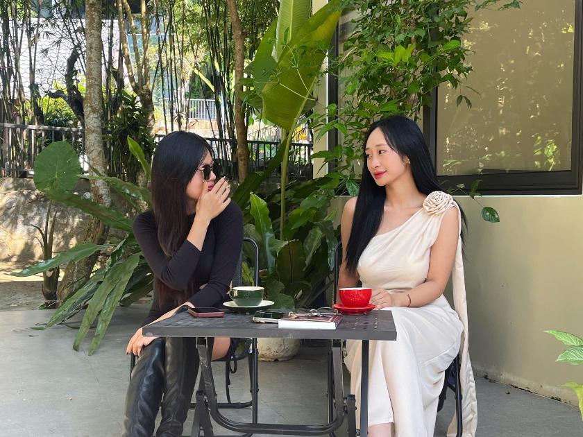 Phòng Có Giường Cỡ King Nhìn Ra Hồ Nước