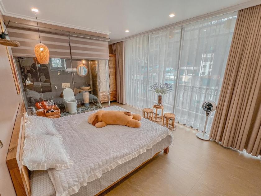 Phòng Có Giường Cỡ King Với Ban Công