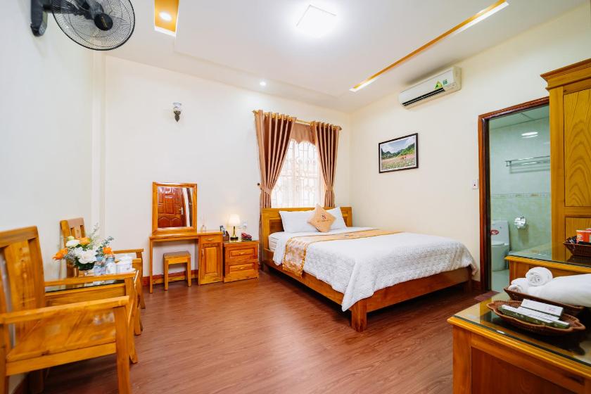 Phòng Deluxe Giường Đôi